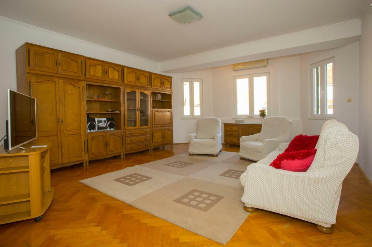Apis Split Apartment Екстериор снимка
