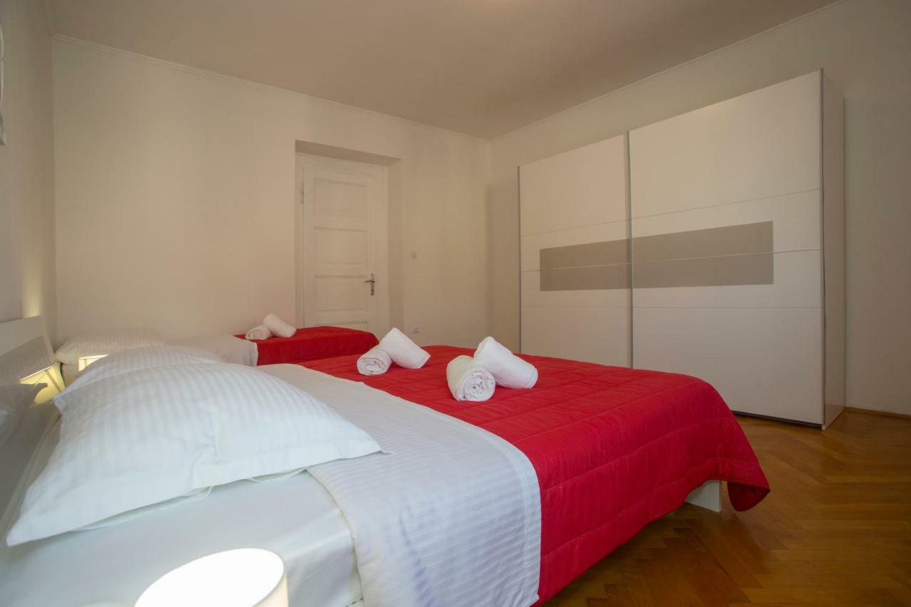 Apis Split Apartment Екстериор снимка
