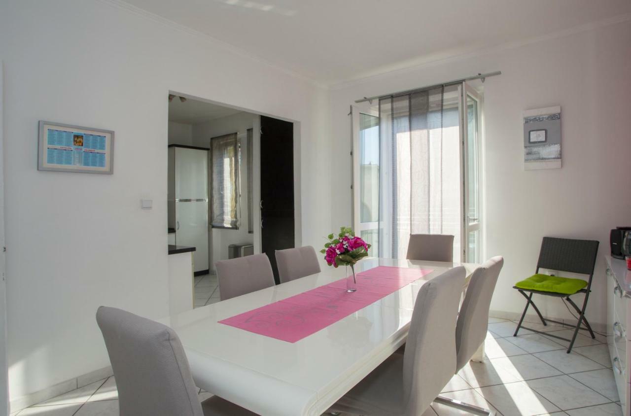 Apis Split Apartment Екстериор снимка