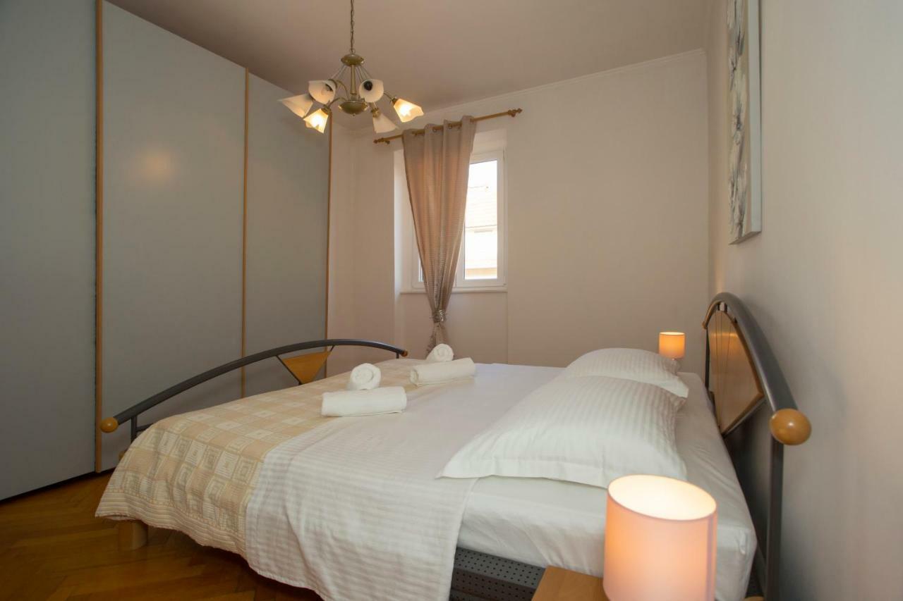 Apis Split Apartment Екстериор снимка