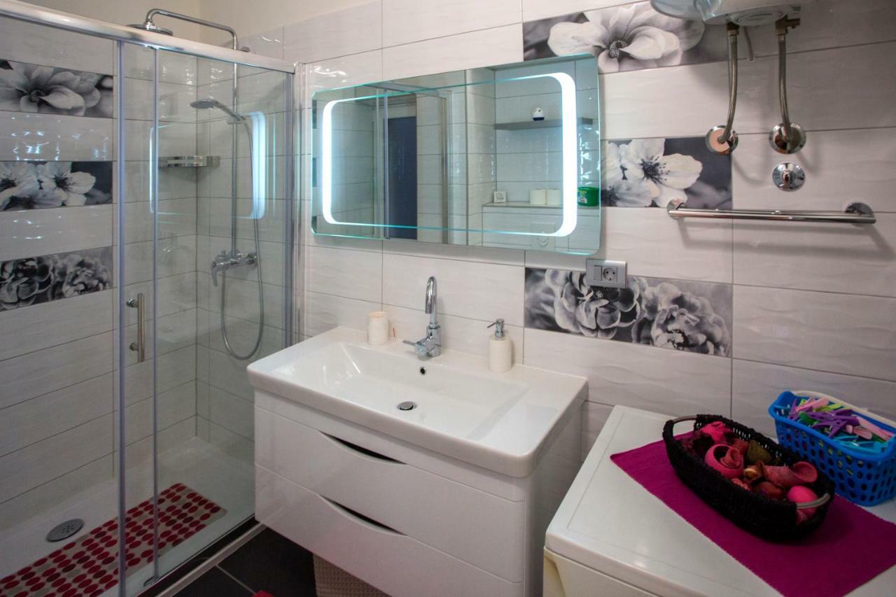 Apis Split Apartment Екстериор снимка